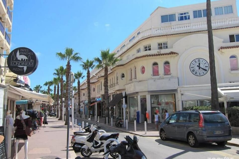 Port Vauban appartement F3 refait à neuf Apartment in Antibes