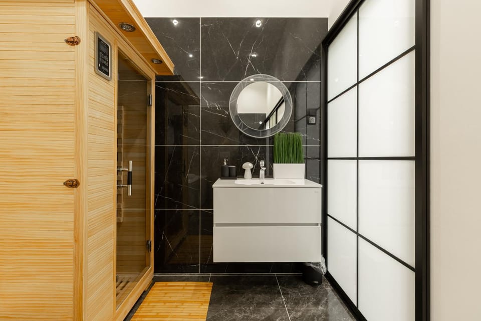 Sauna, Bathroom