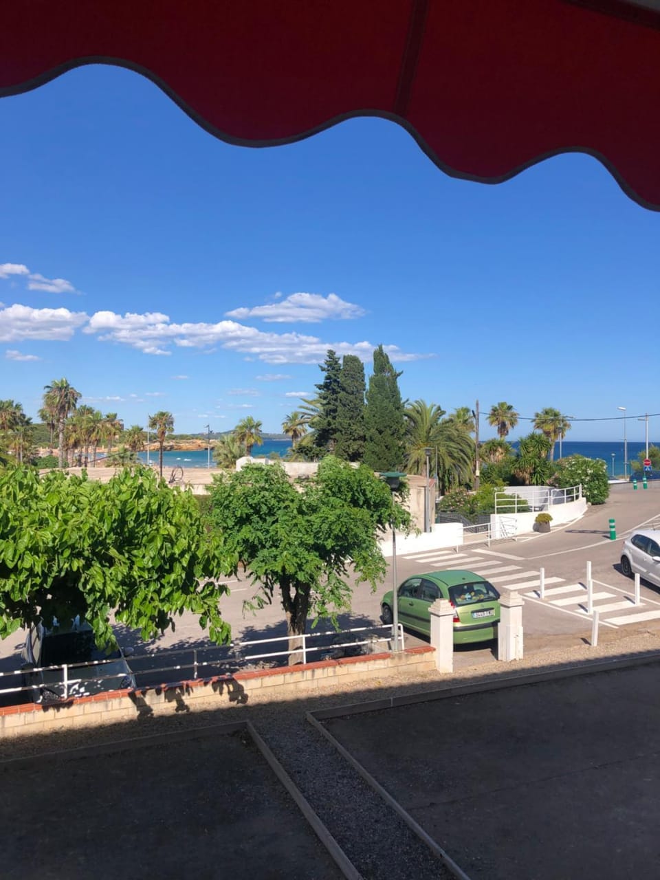Sea view, Location, Parking