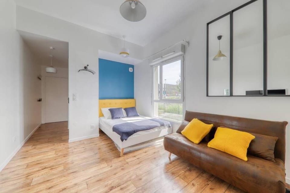 Studio Art - Shopping center and train station 500m - Disneyland Paris 5min Apartment in Île-de-France