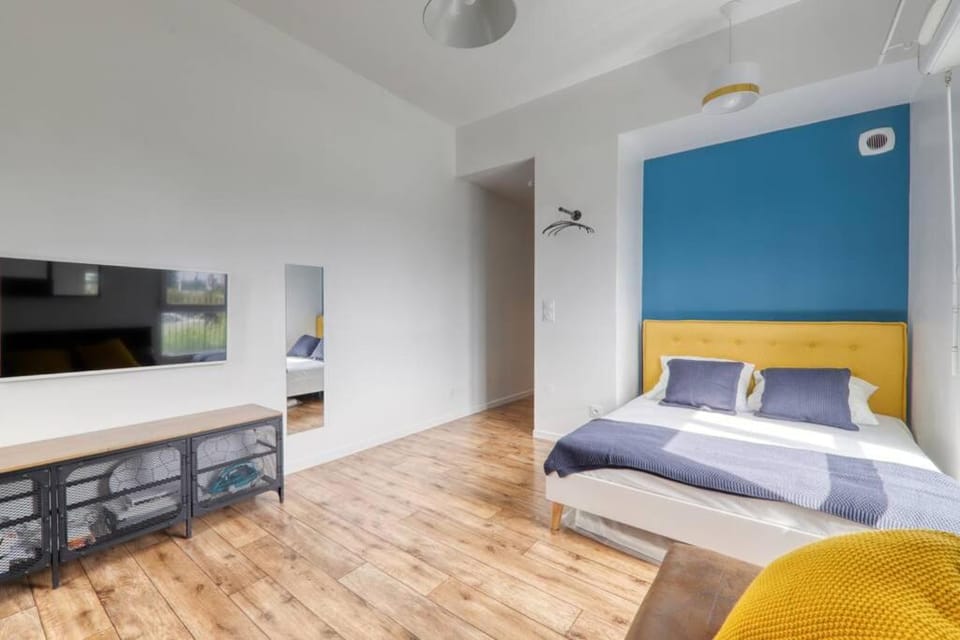 Studio Art - Shopping center and train station 500m - Disneyland Paris 5min Apartment in Île-de-France
