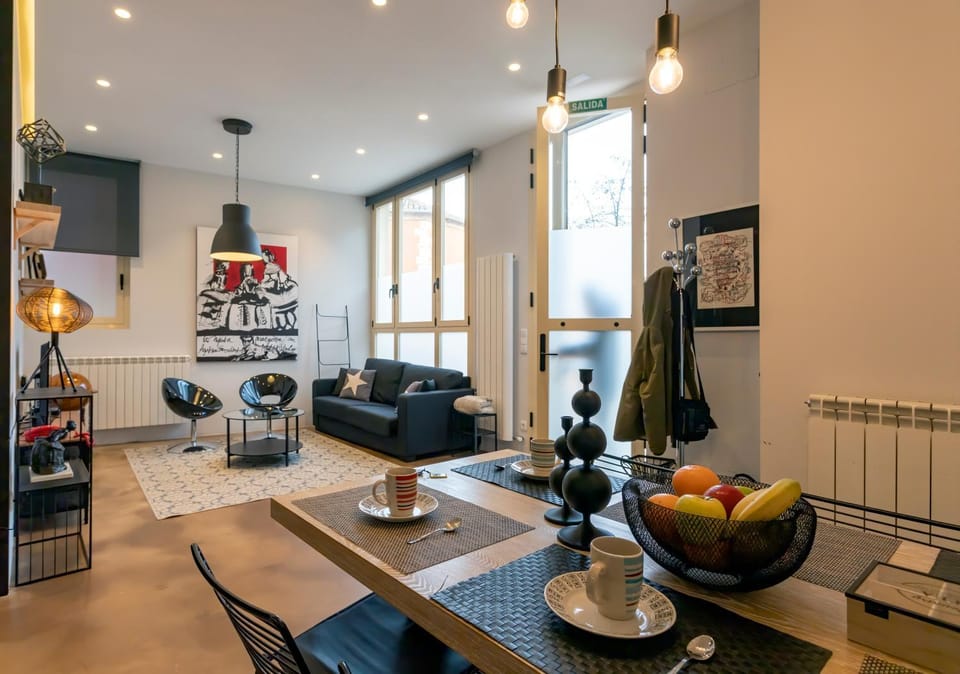Seating area, Dining area