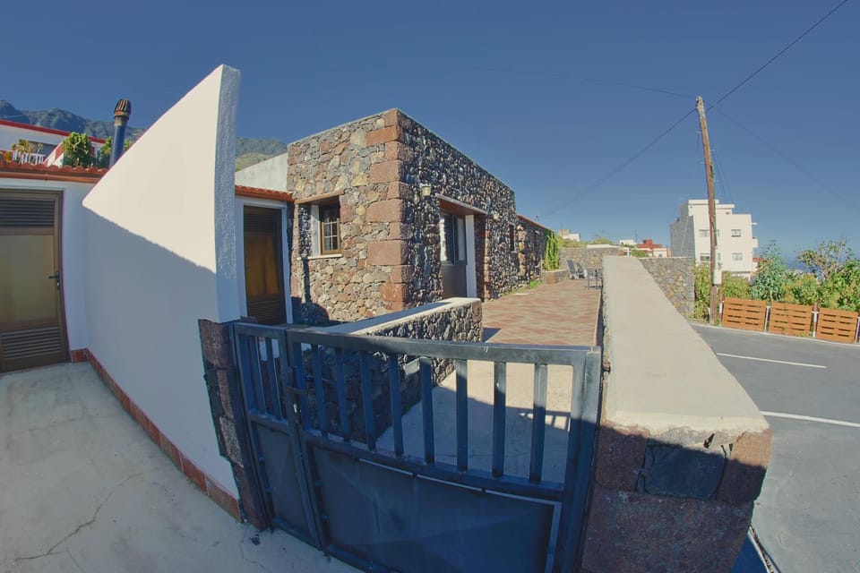 Casa La Tabona House in El Hierro