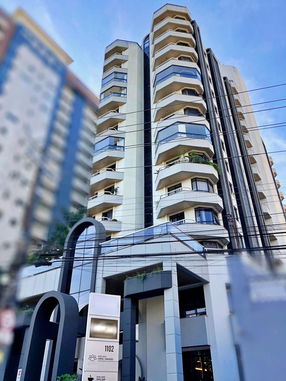 Facade/entrance