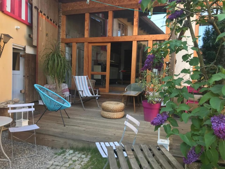 Patio, Facade/entrance, Garden, Balcony/Terrace