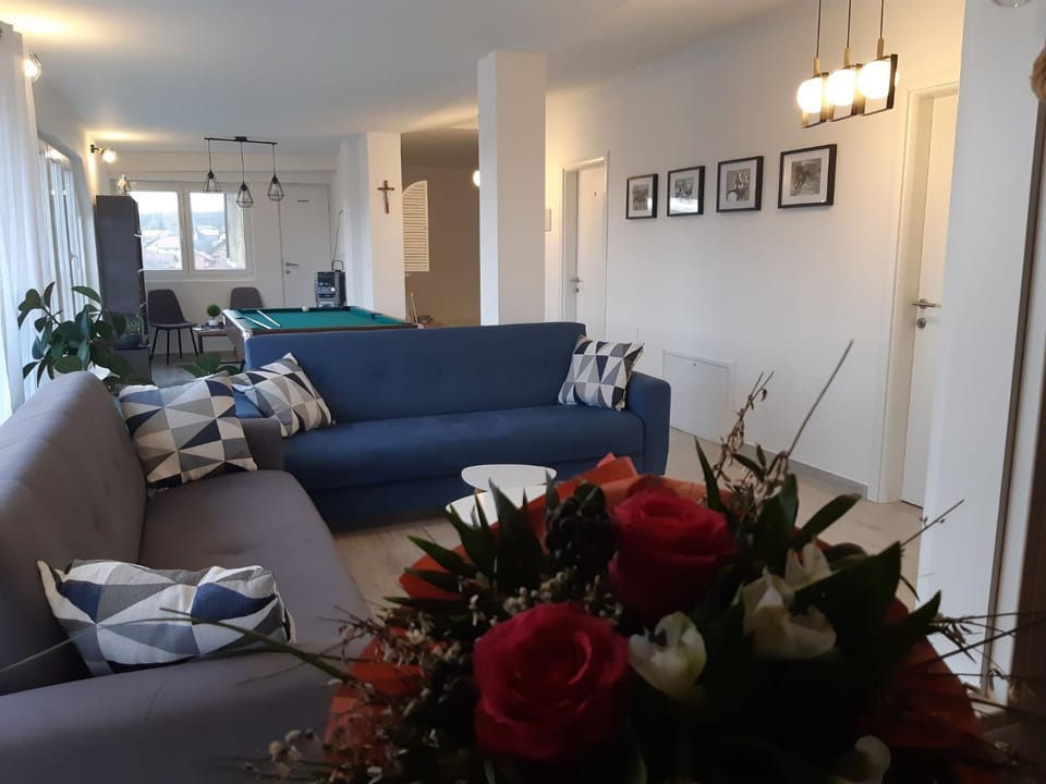 Seating area