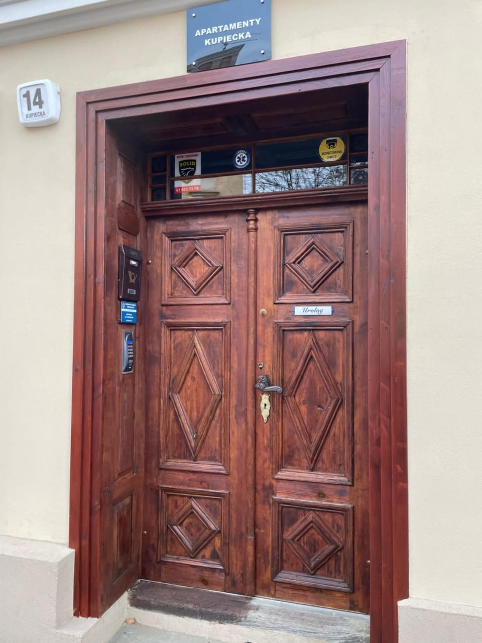 Facade/entrance