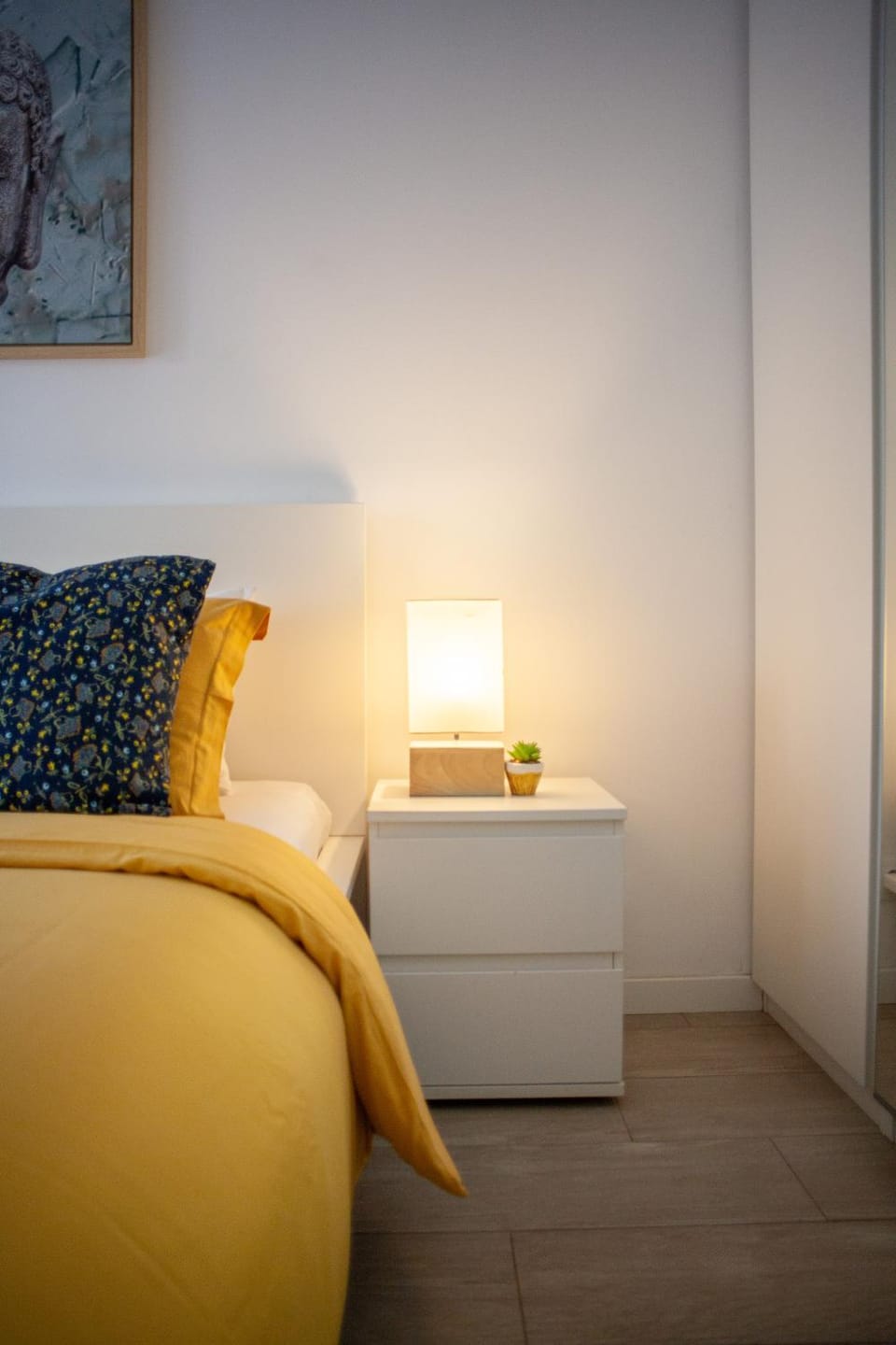 Bed, TV and multimedia, Bedroom, air conditioner
