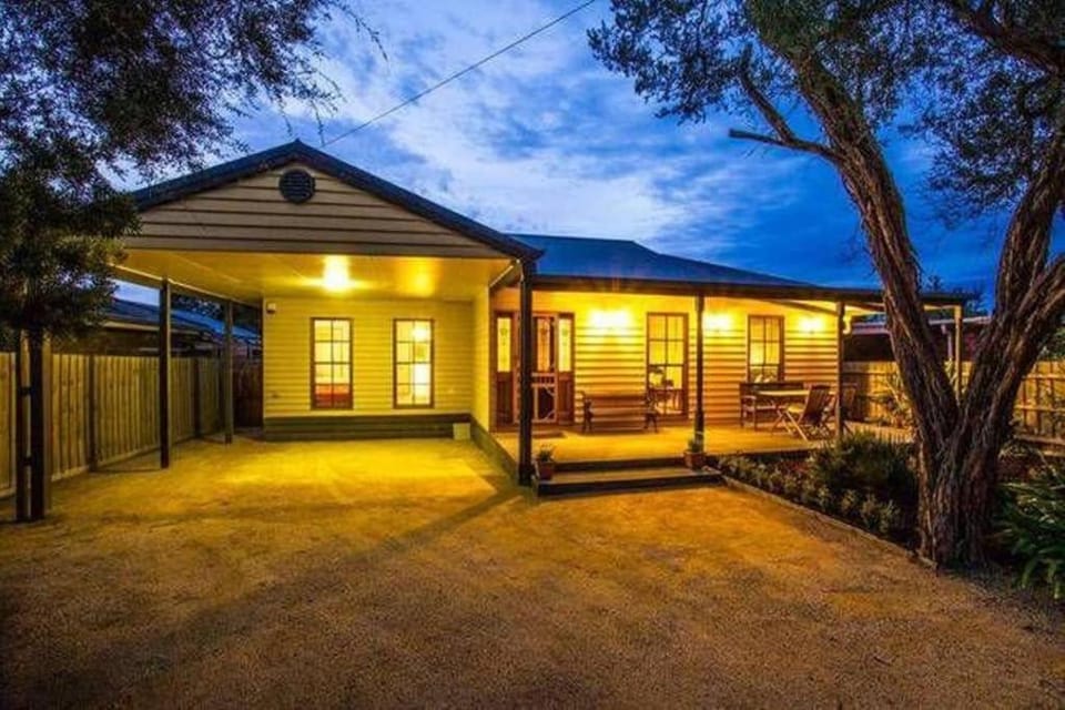 Charmes, paradise by the shore House in Melbourne