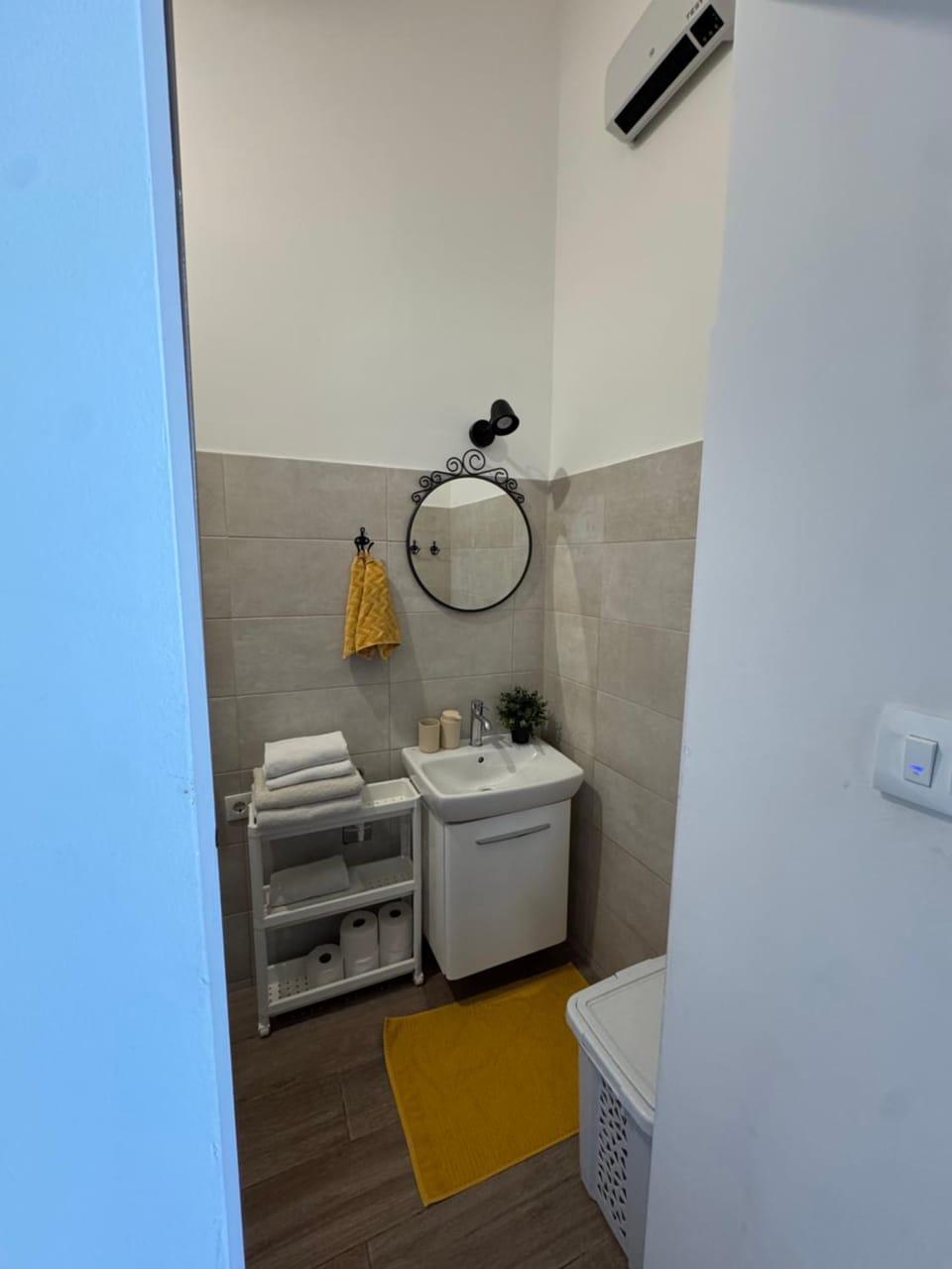 Apartments Karuza Center of old town Vis Apartment in Vis