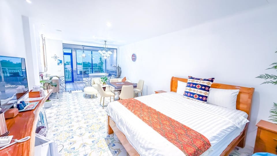 旅境娛樂包棟民宿 泳池 Ktv 麻將 月光小島酒吧 Bed and Breakfast in Kaohsiung