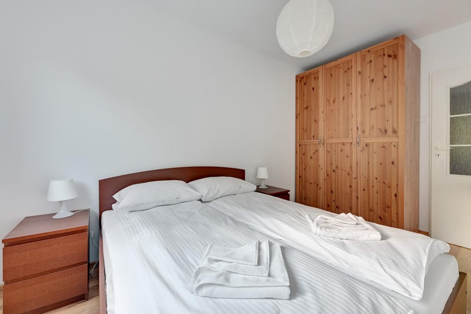 Bed, Photo of the whole room, Bedroom, towels, wardrobe