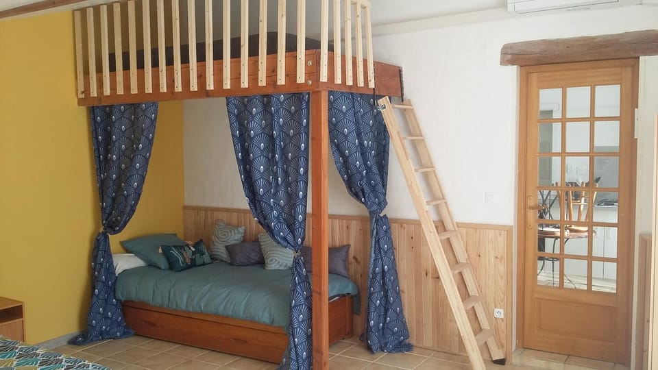 Living room, Bedroom