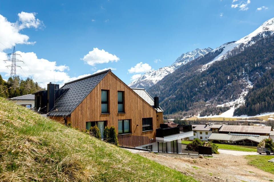 DER WOLF -Suiten Apartment in Saint Anton am Arlberg