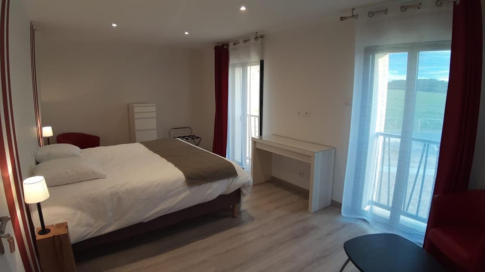 Living room, Photo of the whole room, Bedroom