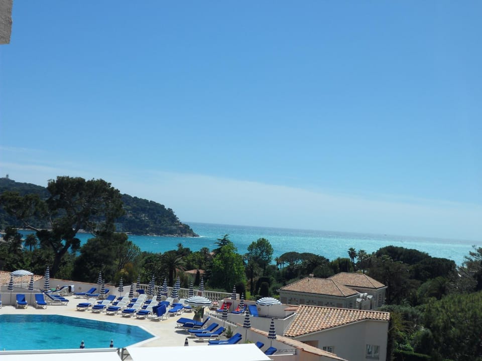 Natural landscape, Sea view, Swimming pool, sunbed