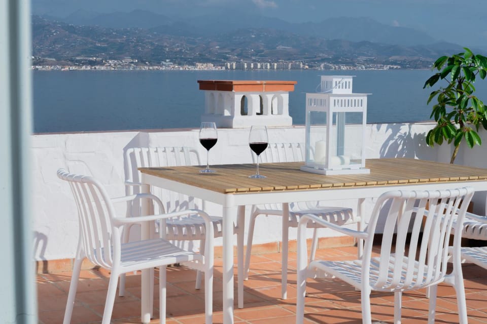 Hostal Playa Pitaya Bed and Breakfast in Torre del Mar