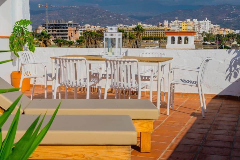 Hostal Playa Pitaya Bed and Breakfast in Torre del Mar