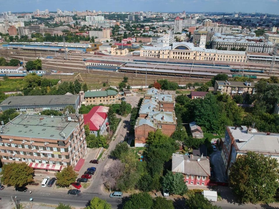 Property building, Day, Neighbourhood, Bird's eye view, City view, Street view, Location, Quiet street view, Parking