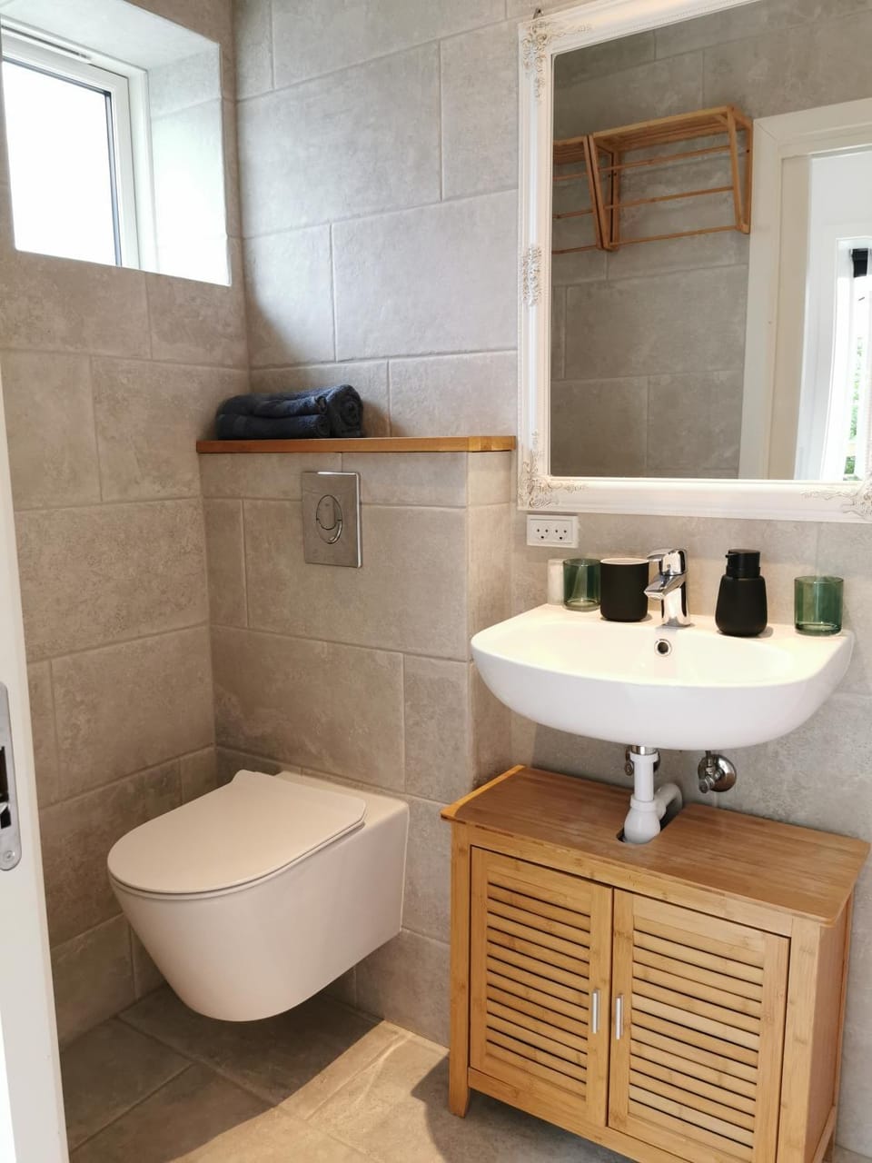 The Cherry - Boutique Guest House - near Rønne & Beach Bed and Breakfast in Bornholm