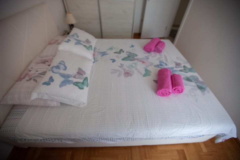 Decorative detail, Bedroom