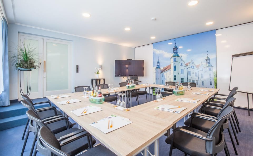 Meeting/conference room