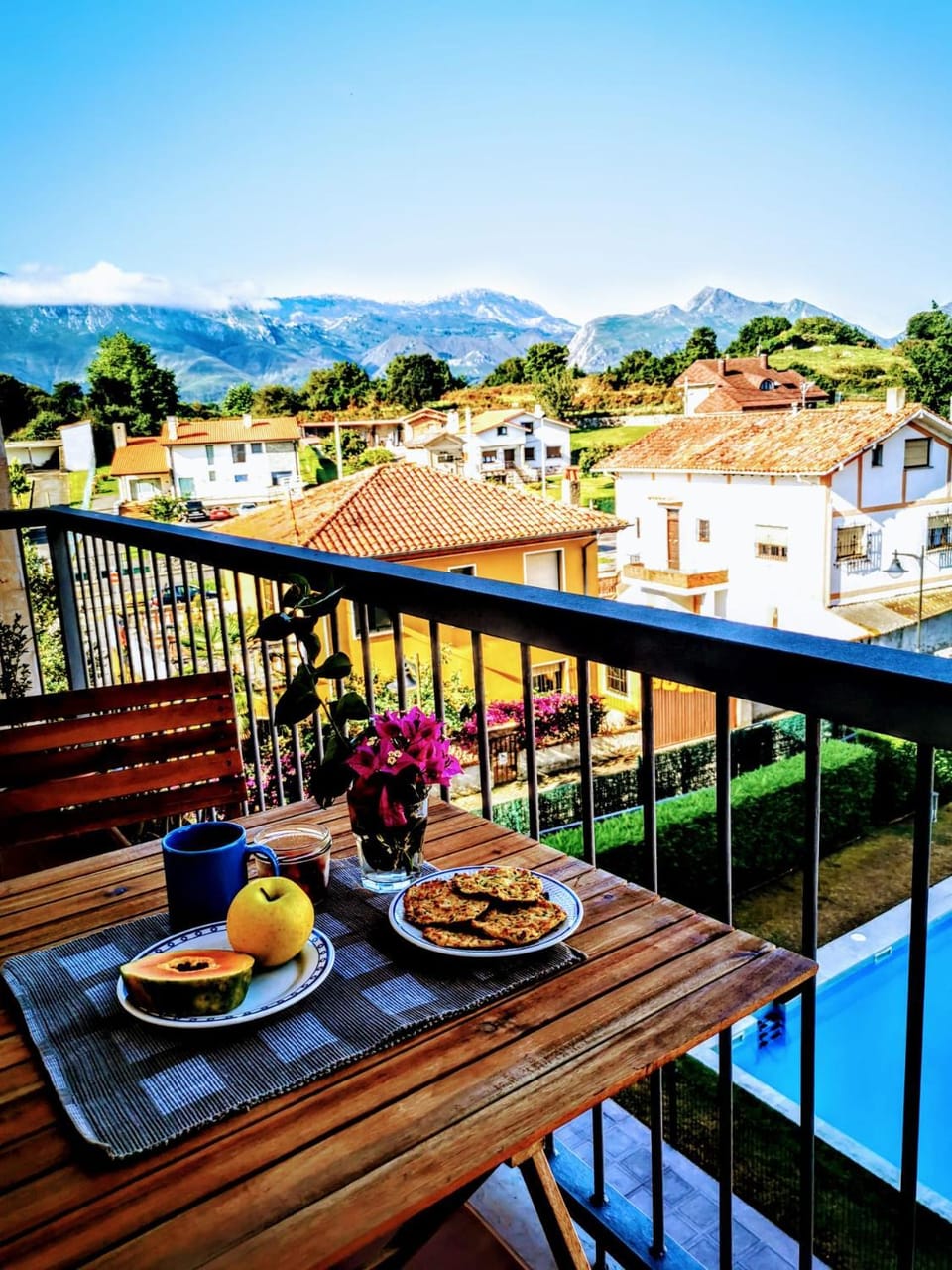View (from property/room), Balcony/Terrace, Mountain view, Pool view, Swimming pool