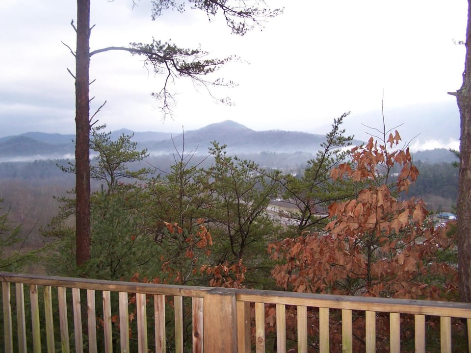 Laurel Ridge Chalet in Sevier County
