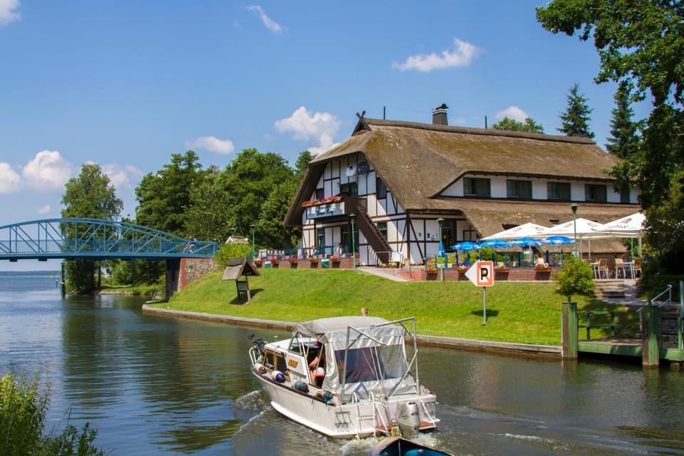 Property building, Neighbourhood, River view