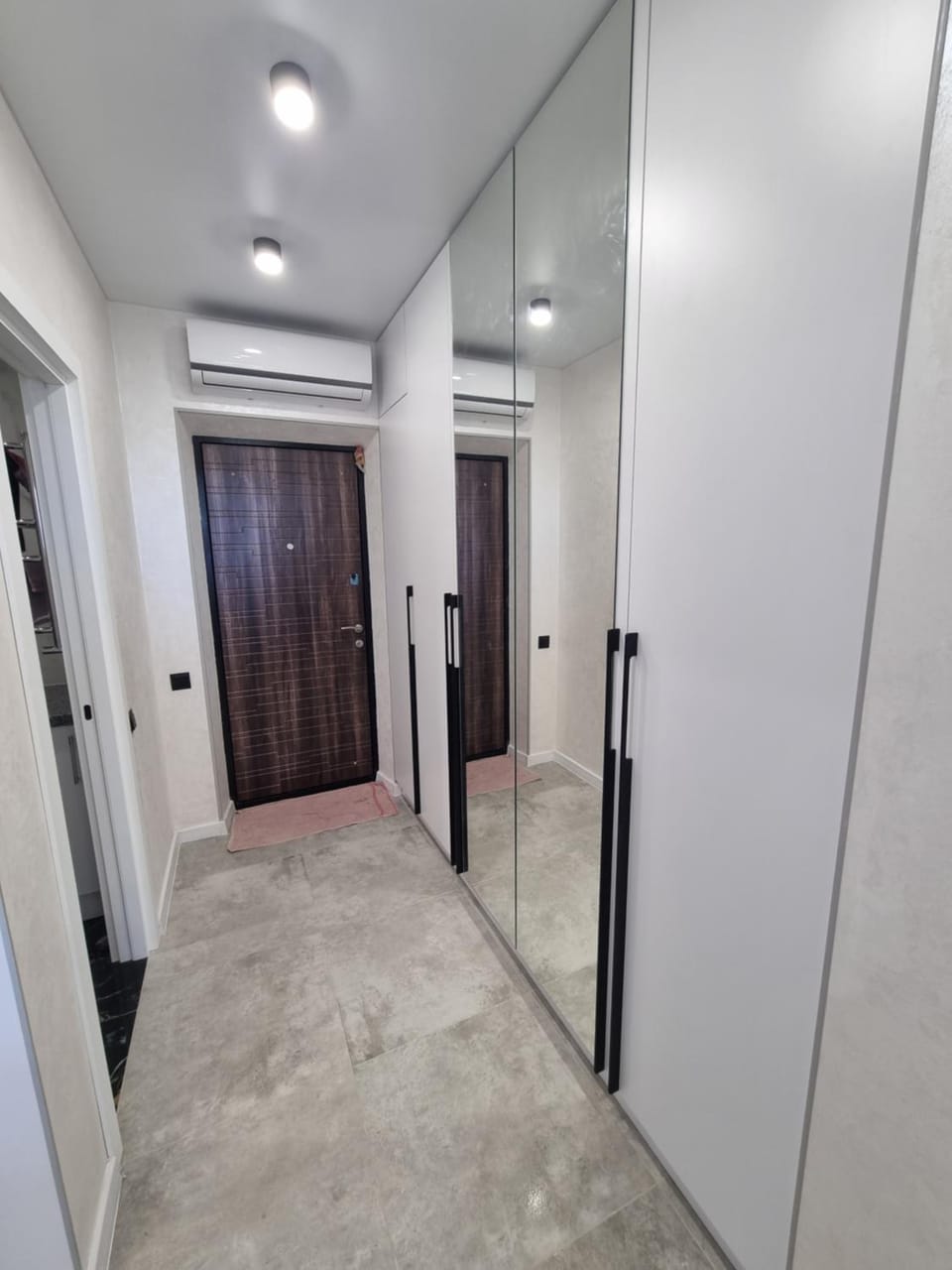 Сдам ПОСУТОЧНО новую квартиру на Марсельской Apartment in Odessa
