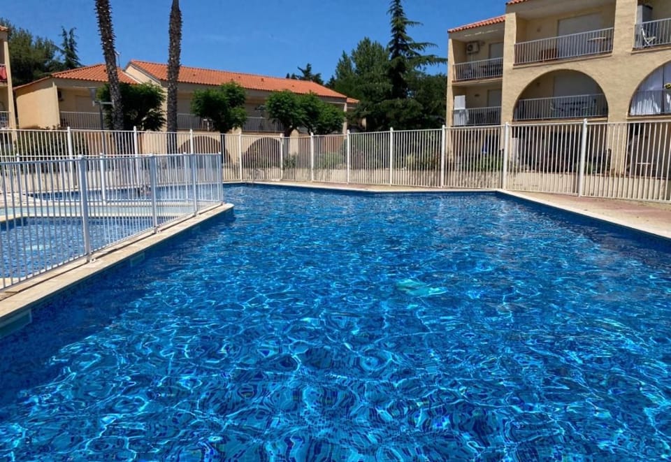 JolieT2 ,RDC,piscine,clim,parking,tennis ,Canet en Roussillon Apartment in Canet-en-Roussillon