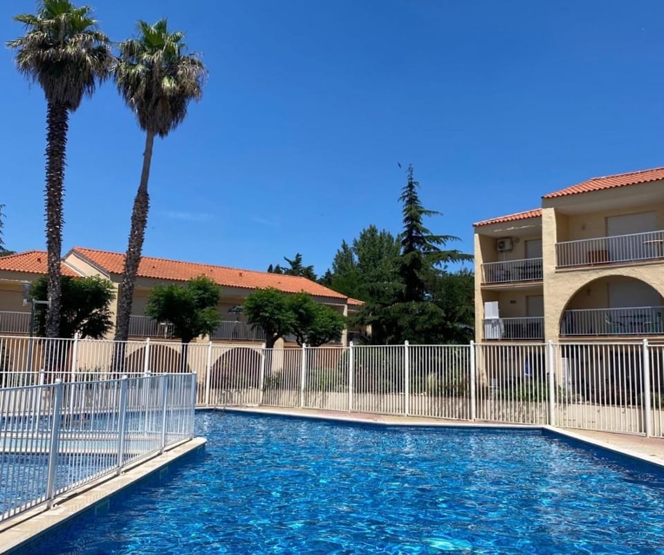 JolieT2 ,RDC,piscine,clim,parking,tennis ,Canet en Roussillon Apartment in Canet-en-Roussillon