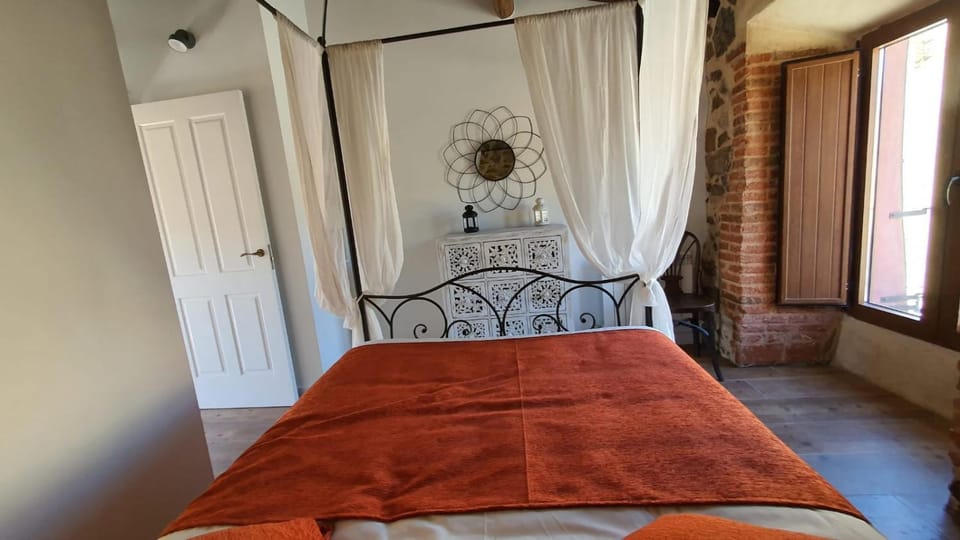 Casas del Castillo, 2 Apartment in Ávila‎