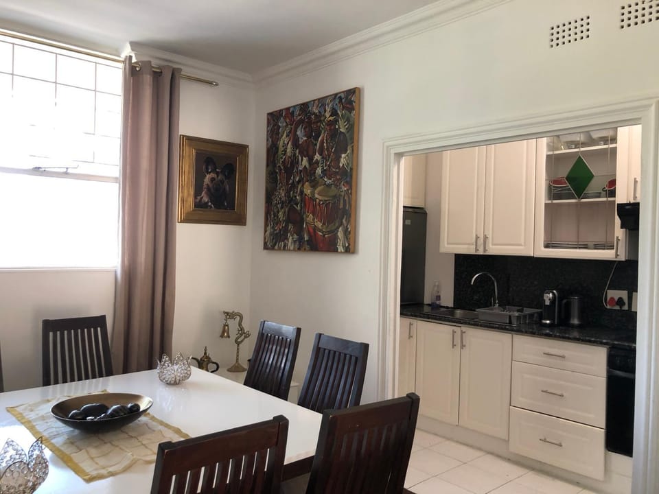 Sandton Luxury Living at 102 Kambula Apartment in Sandton