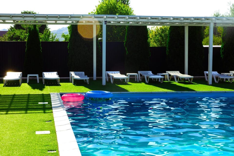 Pool view, Swimming pool, sunbed