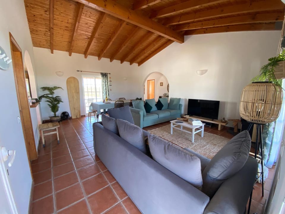 Arrifana Beach Break House in Faro District