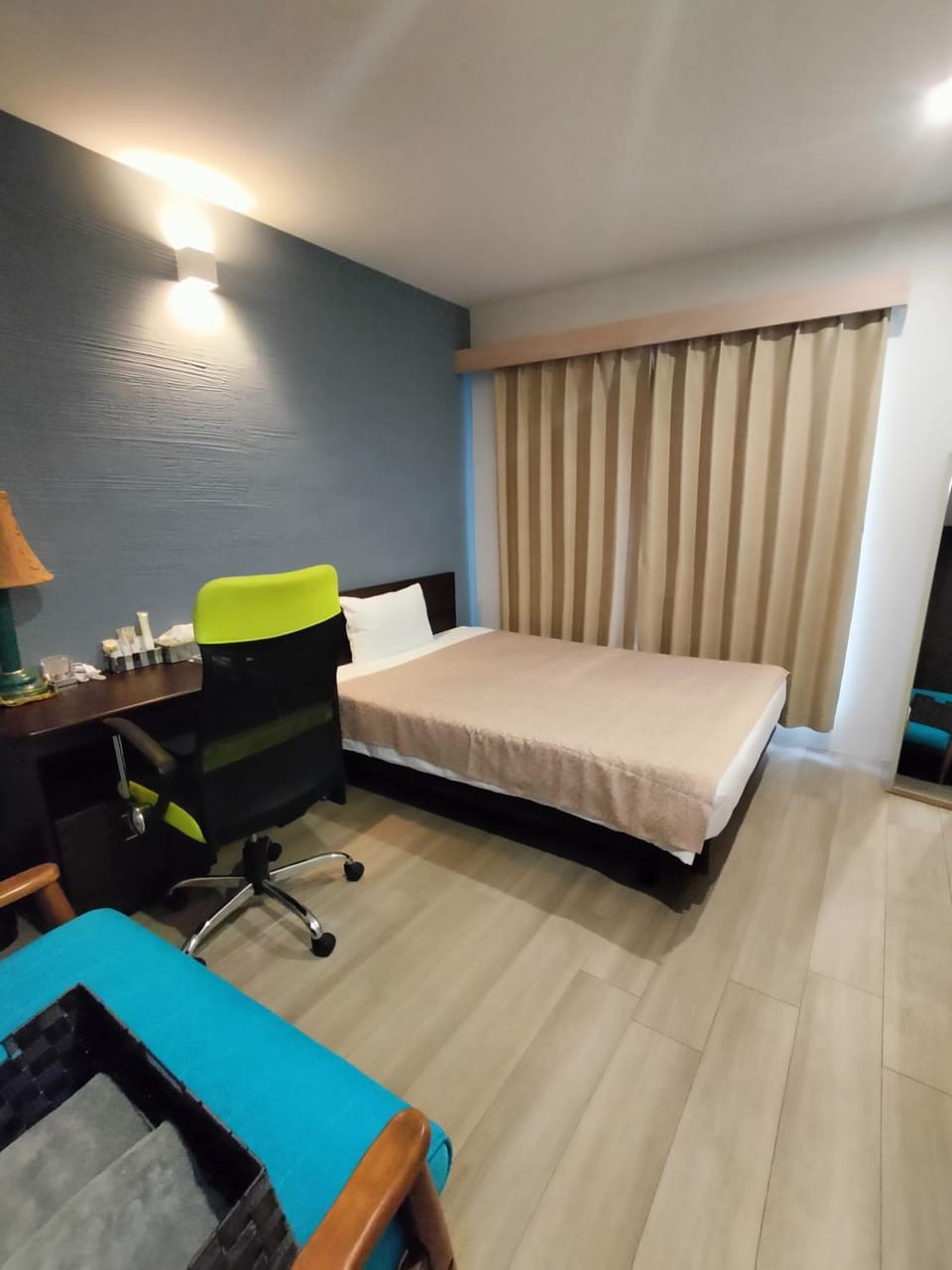 Room Biotop YOMITAN Bed and Breakfast in Okinawa Prefecture