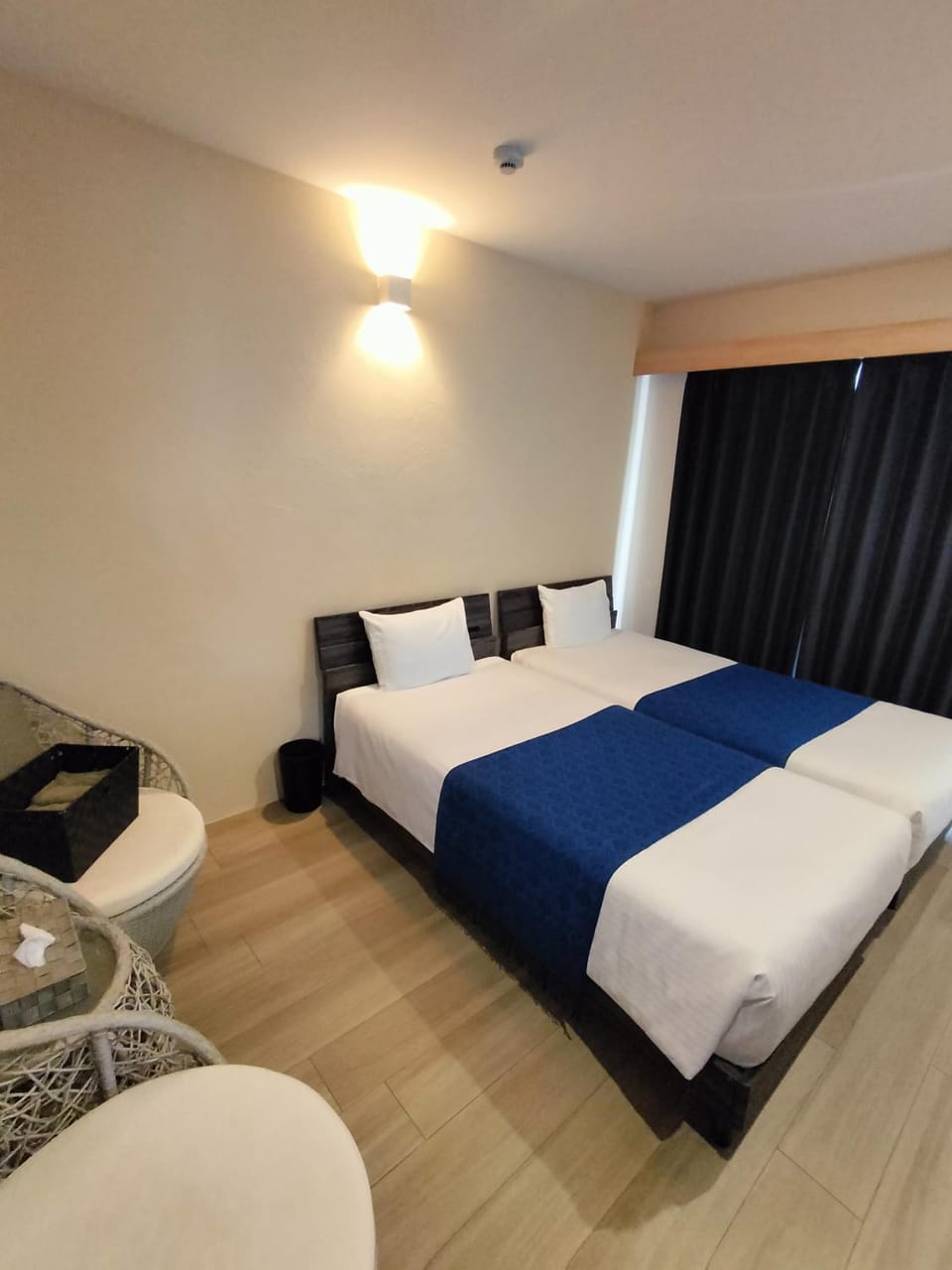 Room Biotop YOMITAN Bed and Breakfast in Okinawa Prefecture
