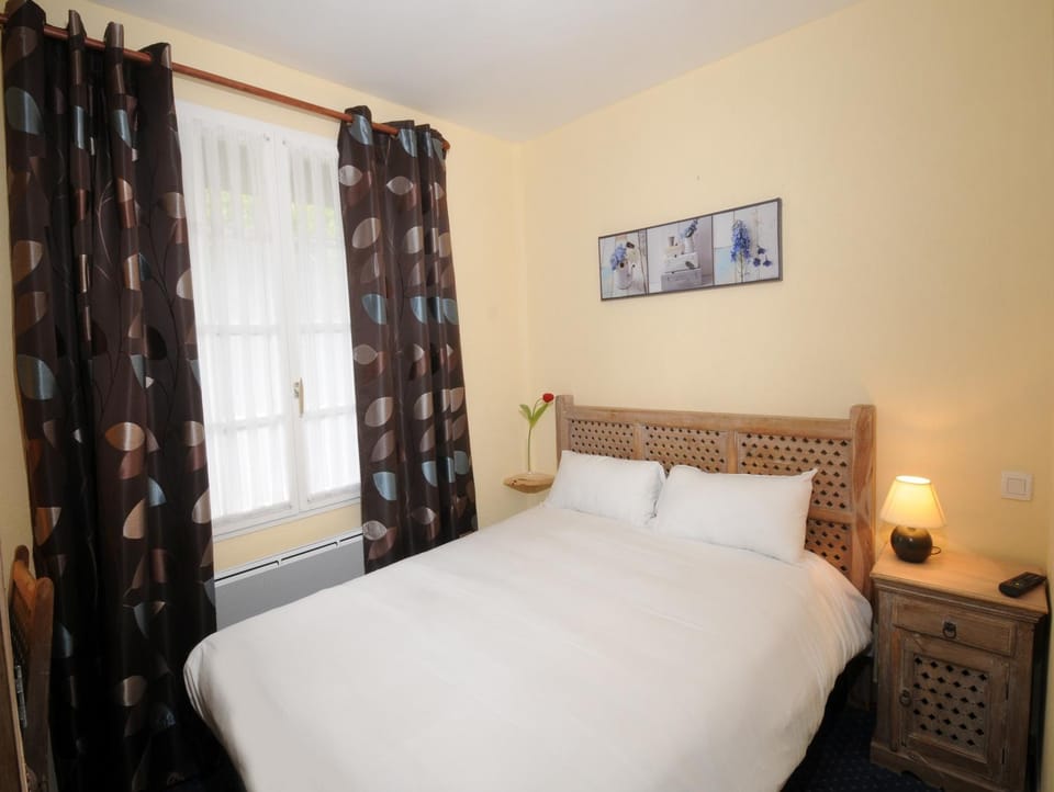 Day, Photo of the whole room