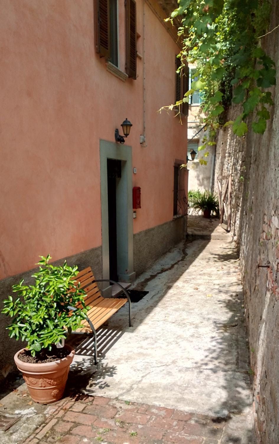 Facade/entrance