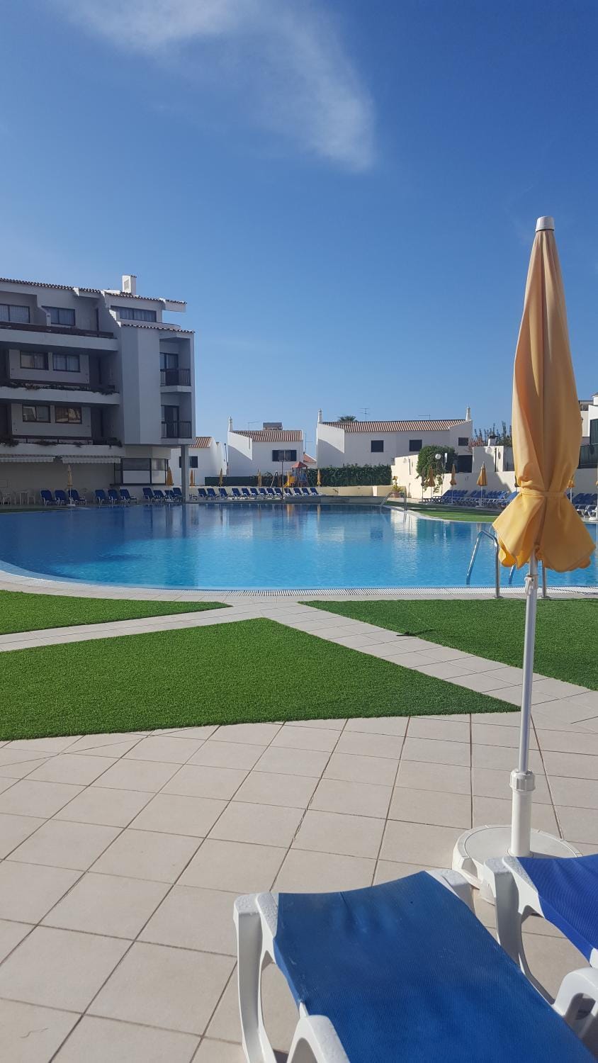 Swimming pool, Swimming pool
