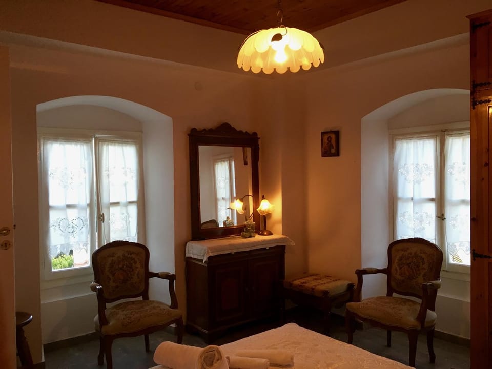 Selinofoto - A beautiful, traditional house in Vathy, Ithaca House in Ithaca