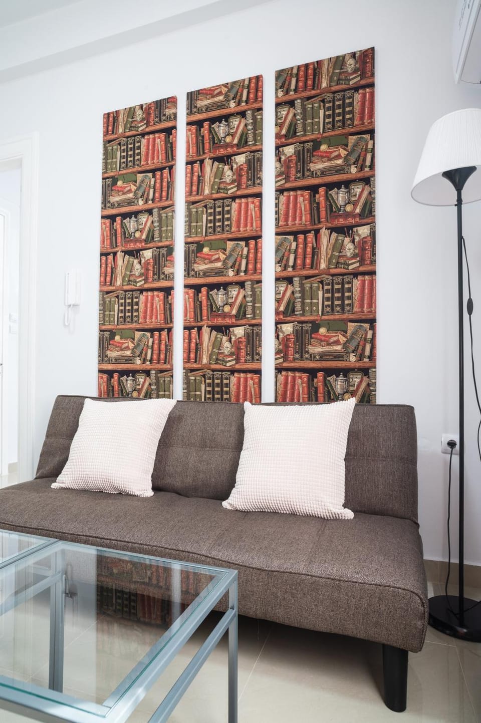 Bed, Living room