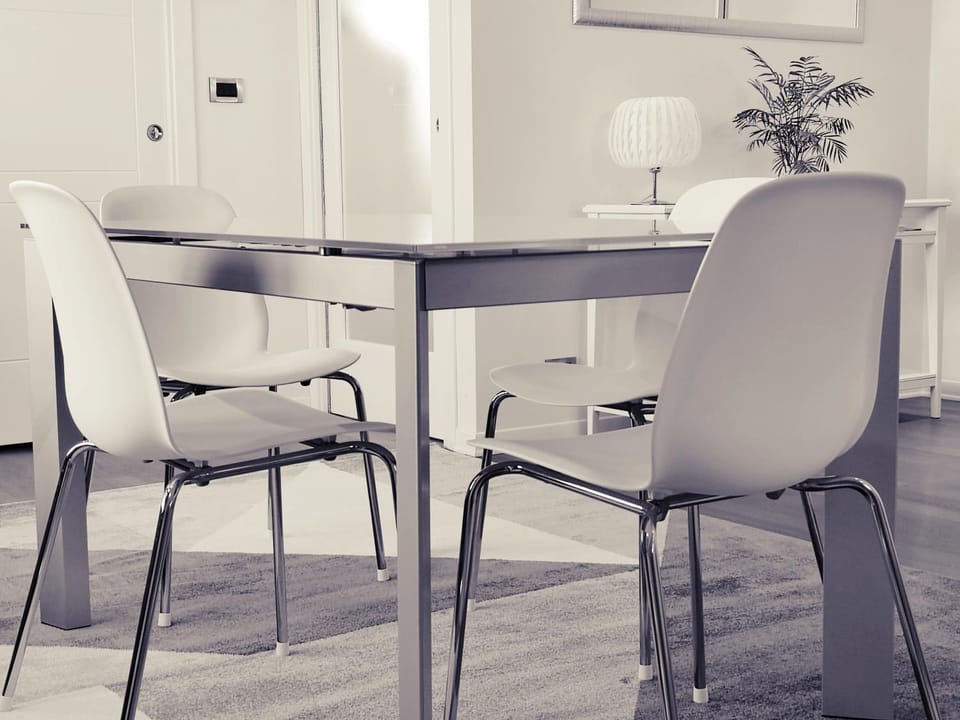 Seating area, Dining area