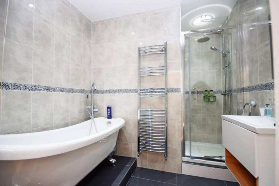 Bathroom, Bath