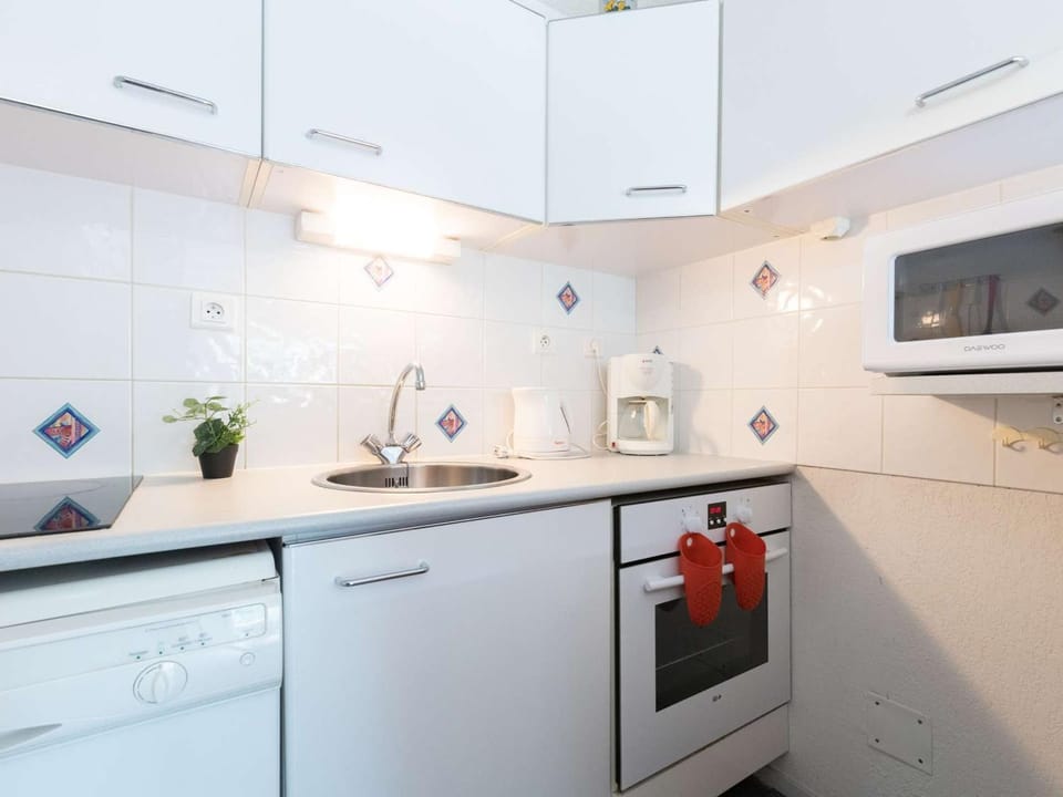 Duplex 8 Pers à Saint Lary Village - Balcon Sud, Proche Commodités et Activités Montagne - FR-1-296-306 Apartment in Saint-Lary-Soulan