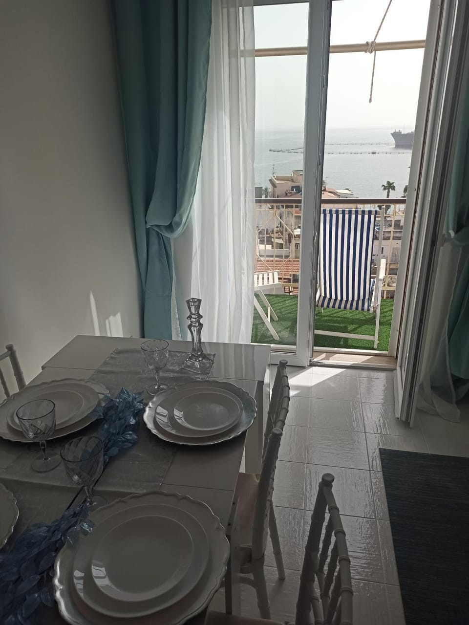 Natural landscape, Balcony/Terrace, Dining area, Sea view