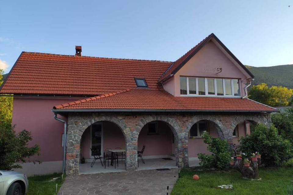 Property building, Garden, Garden view