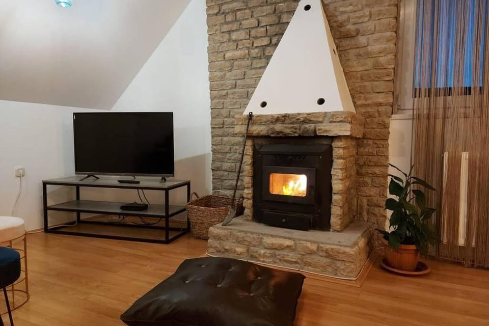 TV and multimedia, fireplace