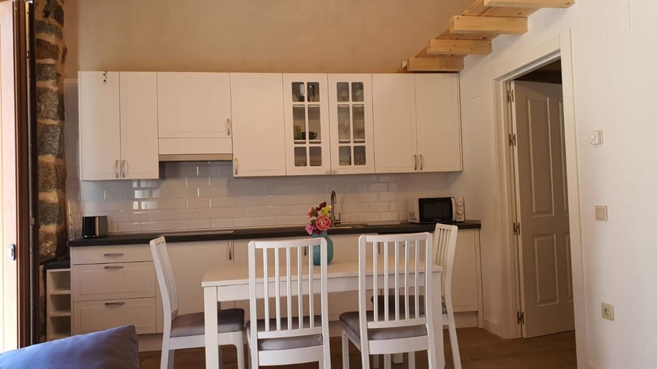 Casas del Castillo, 4 Apartment in Ávila‎